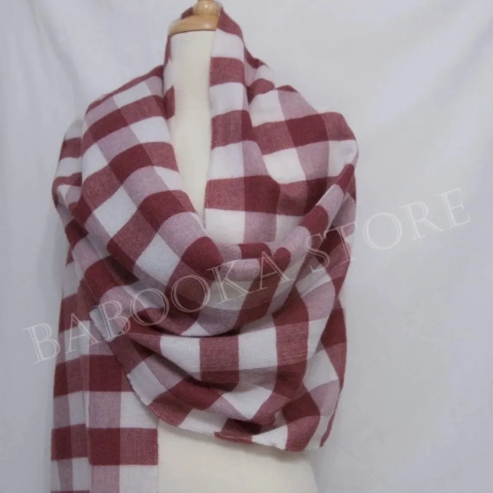 GAP Women Wool Blend Warm Cozy Checkered Scarf, Woman's Scarf Plaid Wrap NWT